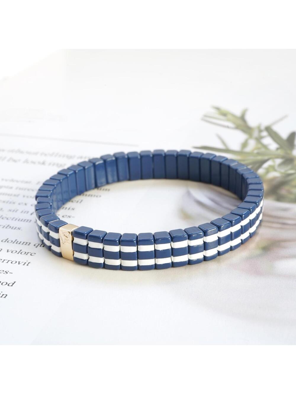 Roxanne Assoulin In Alignment Bracelet - Picture 4 of 5